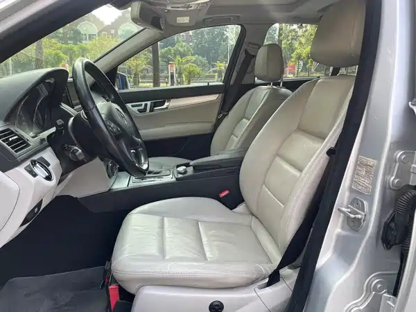 Mercedes-Benz C-Class 2010