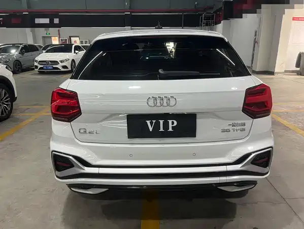 Audi Q2L 2022