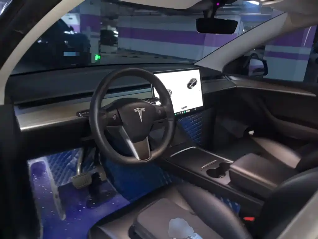 Tesla Model Y 2023 — фото 10