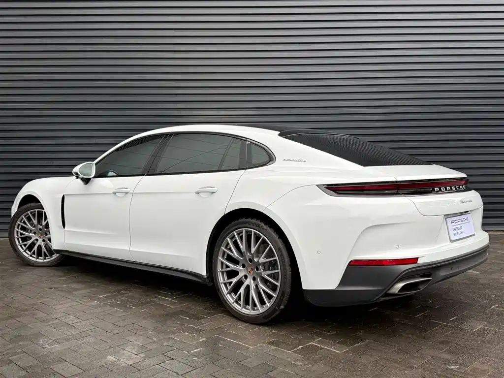 Porsche Panamera 2025 — фото 3