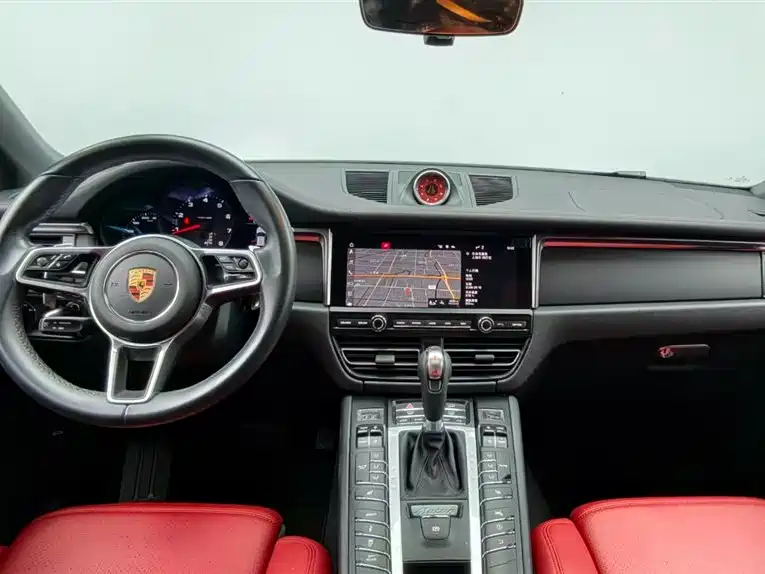 Porsche Macan 2021 — фото 10