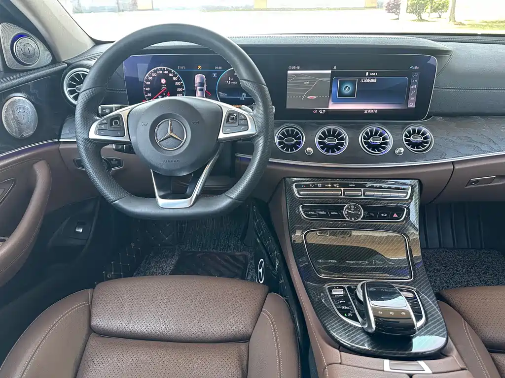 Mercedes-Benz E-Class 2017 — фото 16