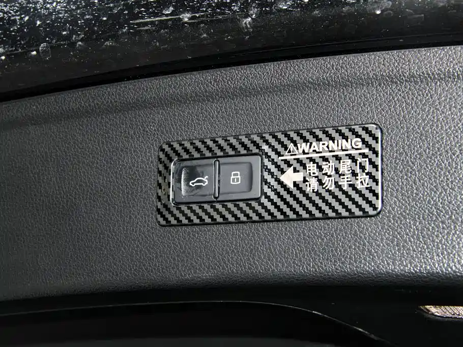 Audi Q5L 2024 — фото 32