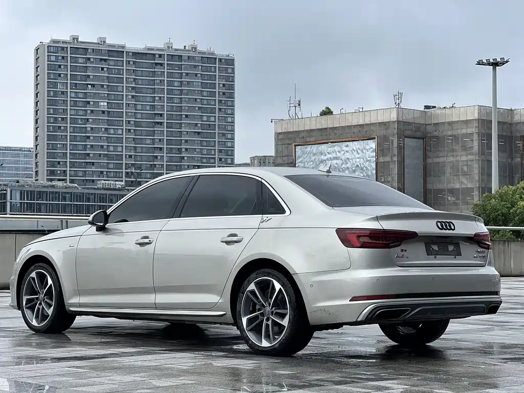 Audi A4L 2020 — фото 4