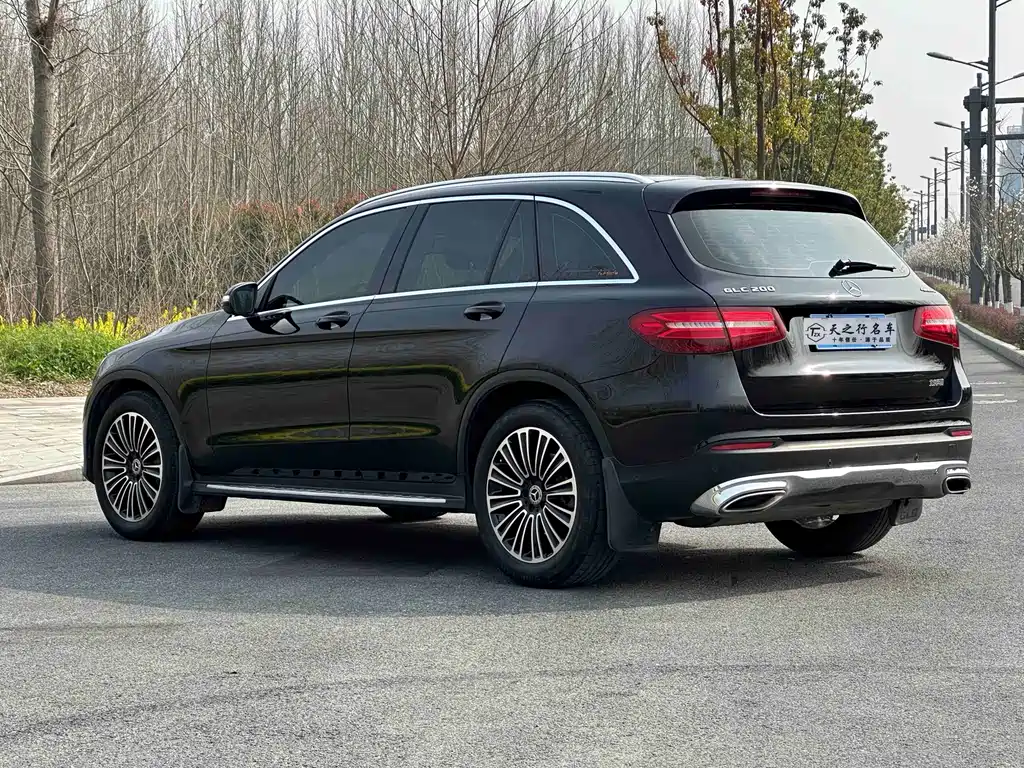 Mercedes-Benz GLC 2017 — фото 14