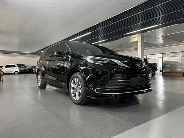 Toyota Sienna 2024