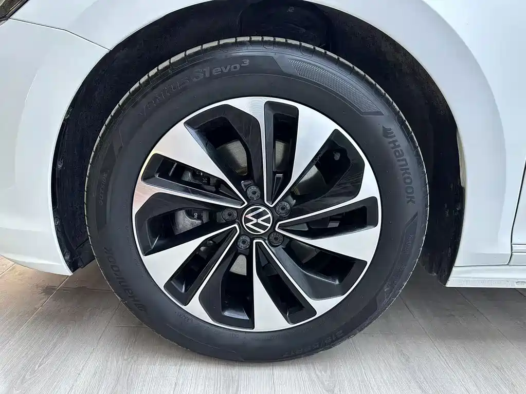Volkswagen Passat 2023 — фото 22