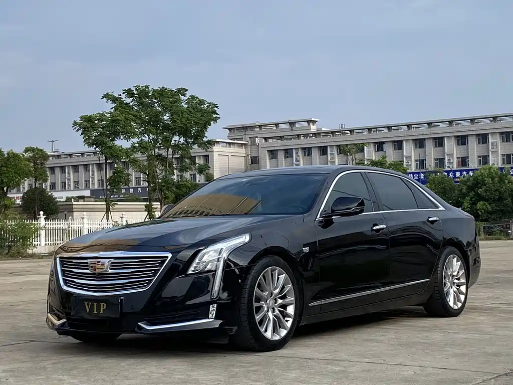 Cadillac CT6 2018 — фото 1