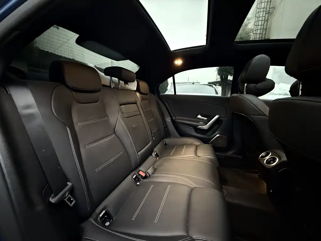 Mercedes-Benz A-Class AMG 2024 — фото 18