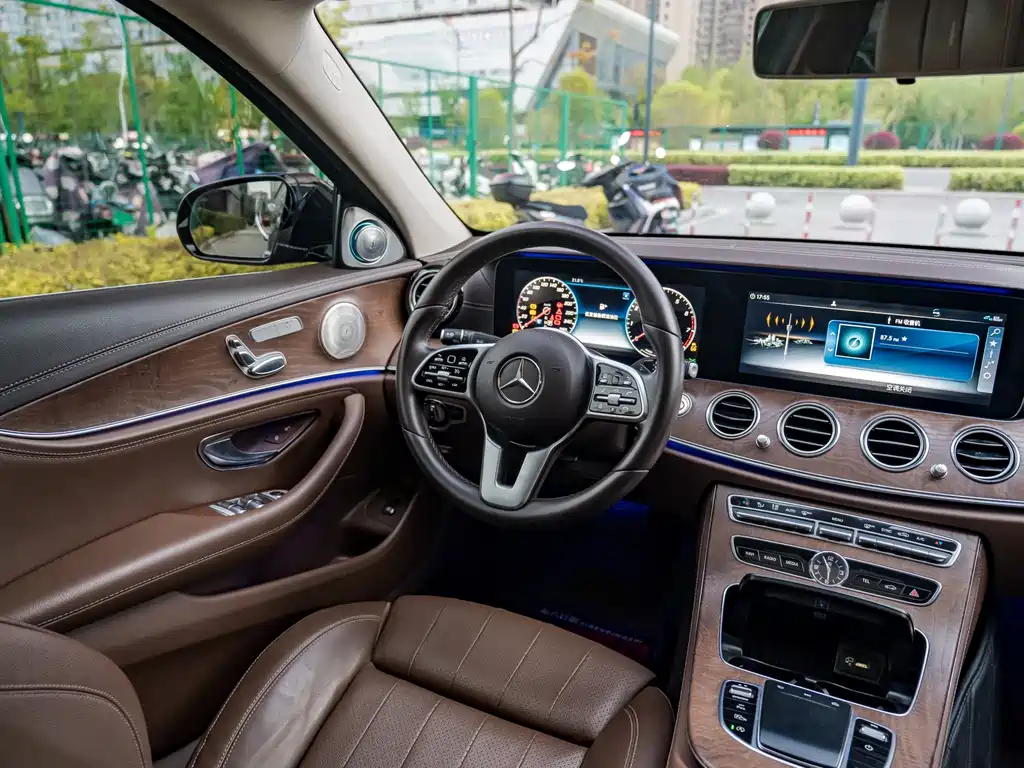 Mercedes-Benz E-Class 2019 — фото 9