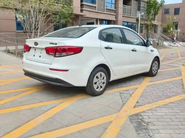 Kia K2 2016