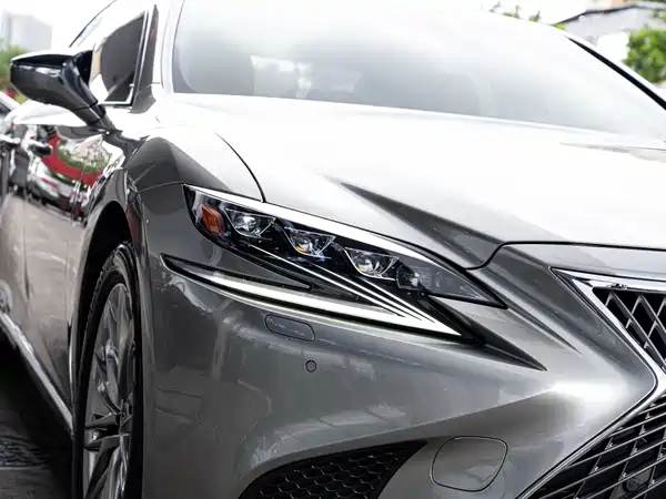 Lexus LS 2019