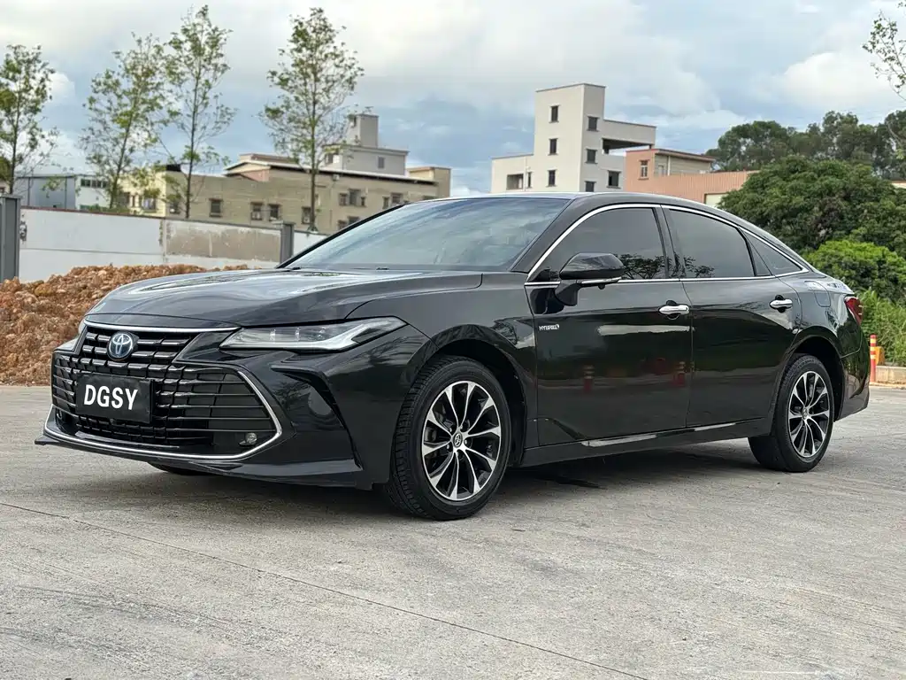 Toyota Avalon 2022 — фото 1