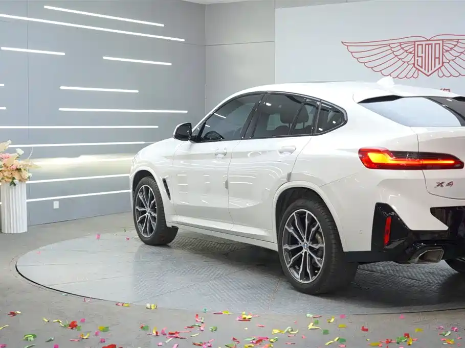 BMW X4 2022 — фото 3