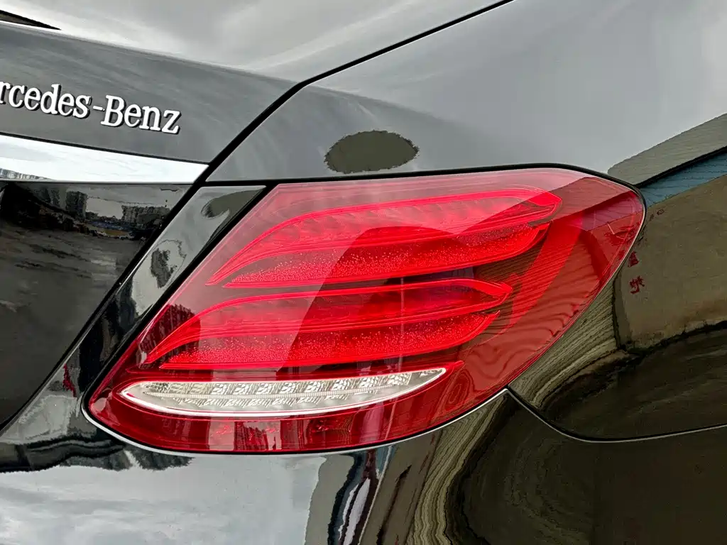 Mercedes-Benz E-Class 2019 — фото 42