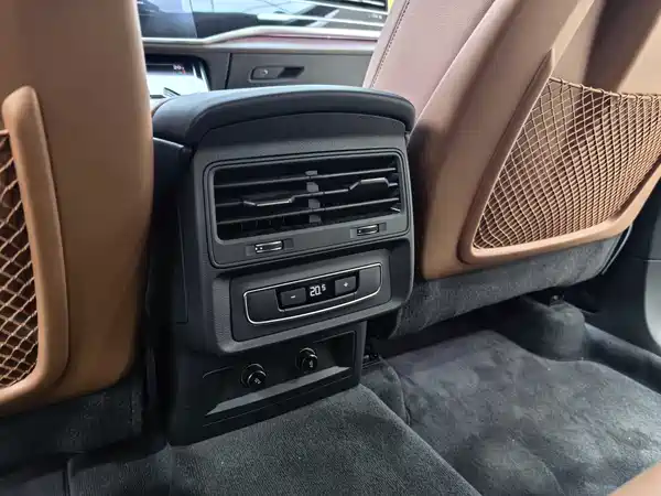 Audi Q7 2024