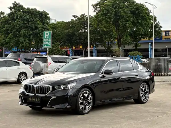 BMW 5 Series 2024