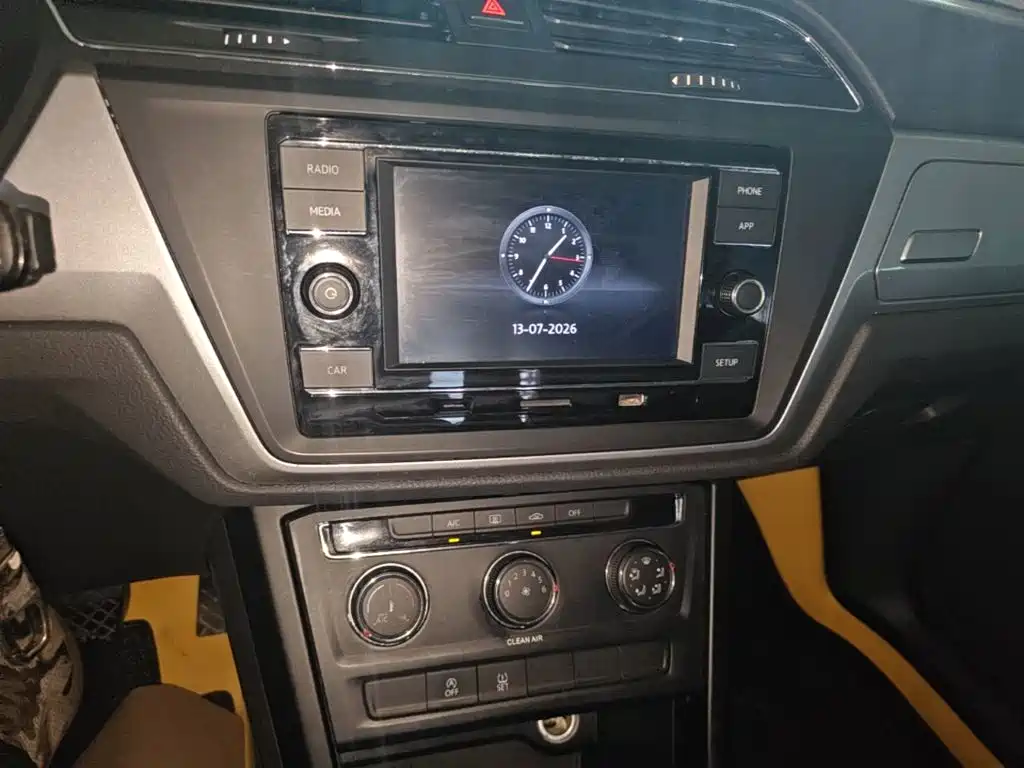 Volkswagen Touran 2019 — фото 13