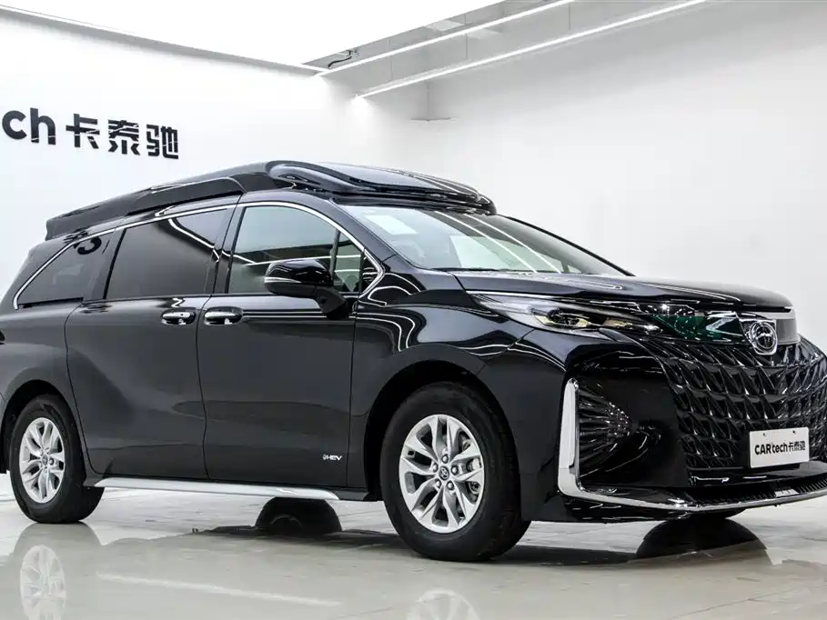 Toyota Granvia — фото 3