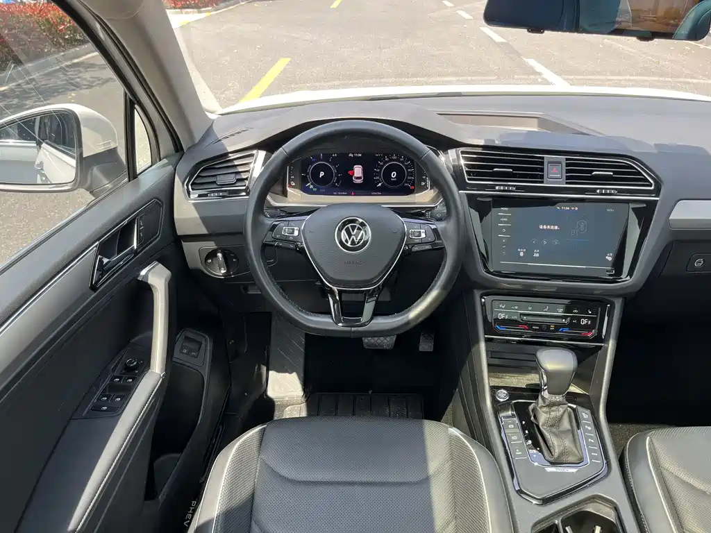 Volkswagen Tiguan L New Energy 2021 — фото 14