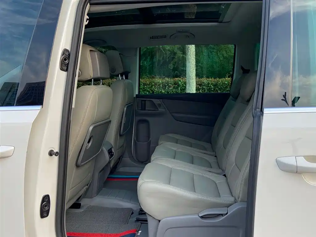 Volkswagen Sharan 2013