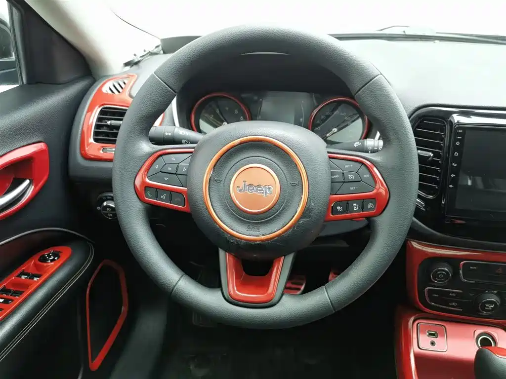 Jeep Compass 2019 — фото 11