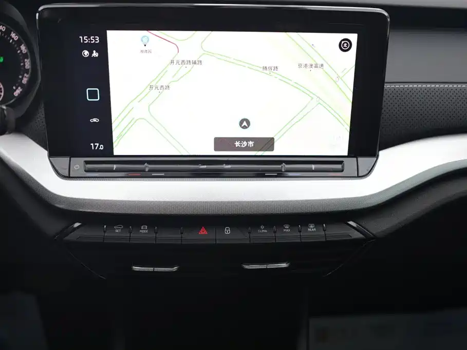 Skoda Octavia 2023 — фото 17