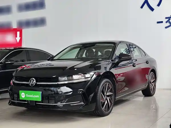Volkswagen Magotan 2025