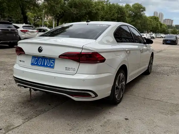 Volkswagen Bora 2023