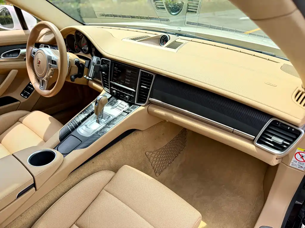 Porsche Panamera 2015 — фото 14