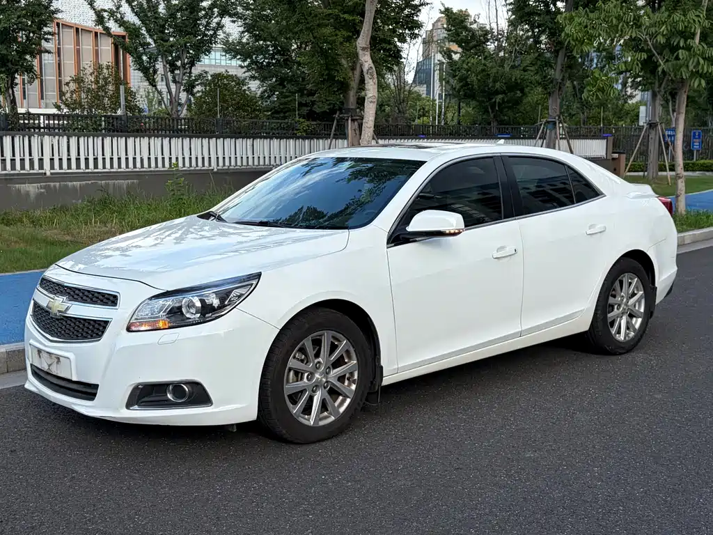 Chevrolet Malibu 2015 — фото 1