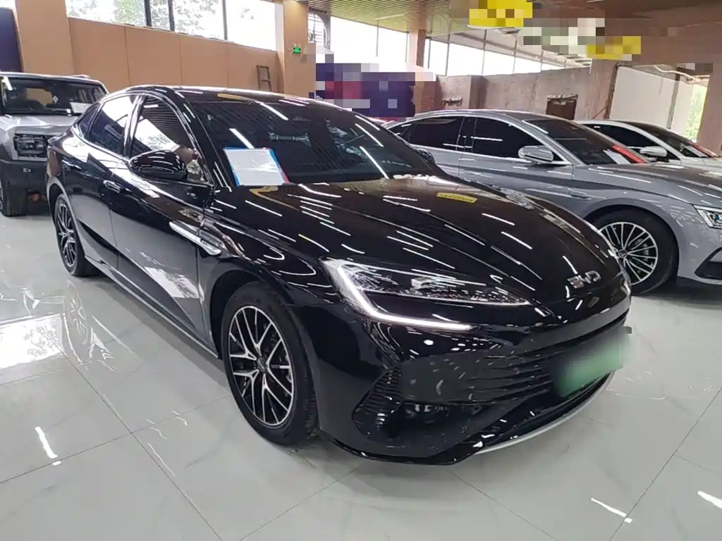 BYD Seal 07 DM-i 2025 — фото 4