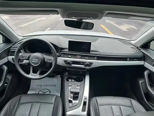 Audi A4L 2018