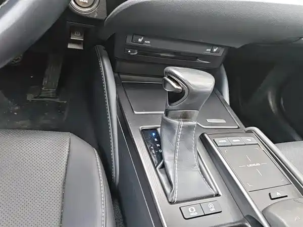 Lexus ES 2018