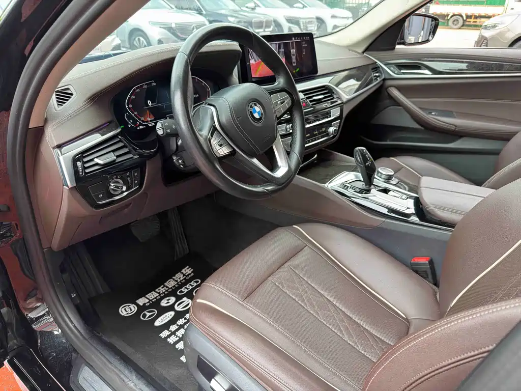 BMW 5 Series 2022