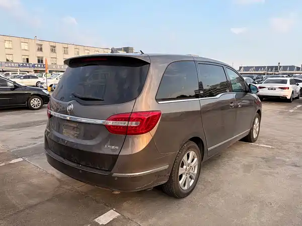 Buick GL8 2016