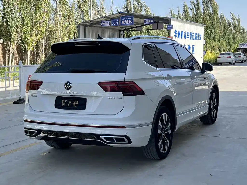 Volkswagen Tiguan L 2023