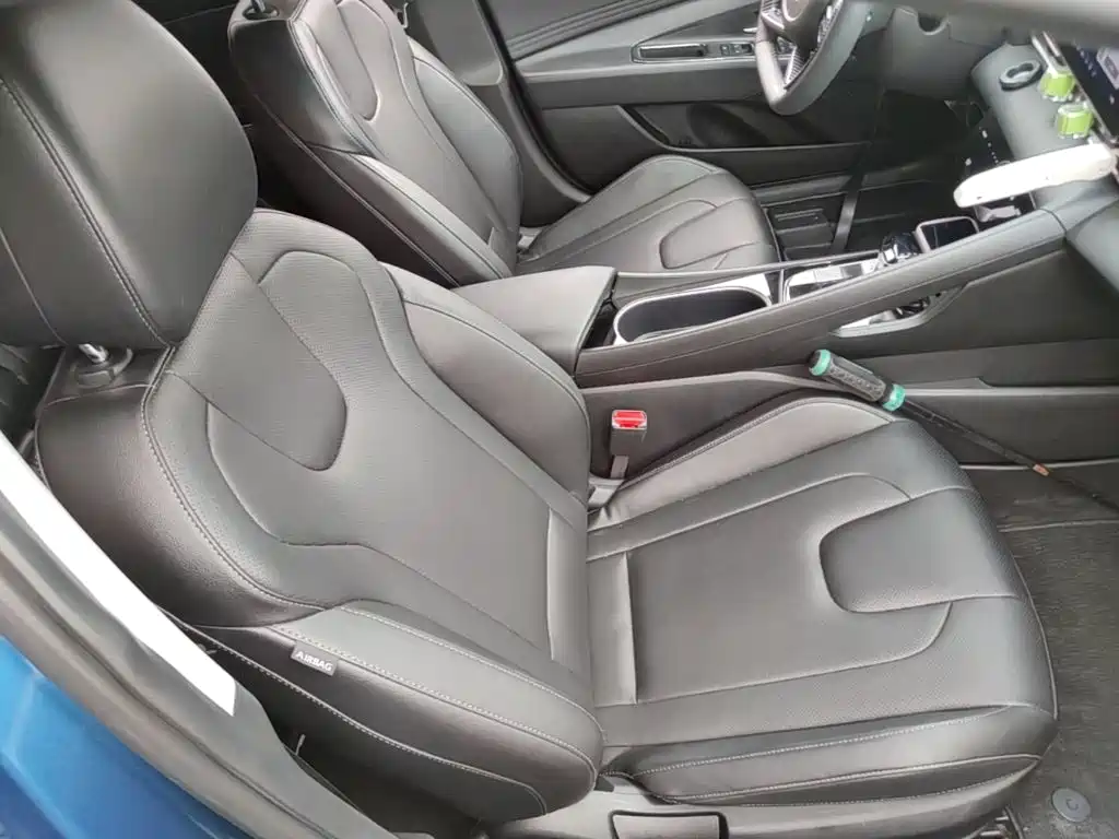 Hyundai Elantra 2020 — фото 25