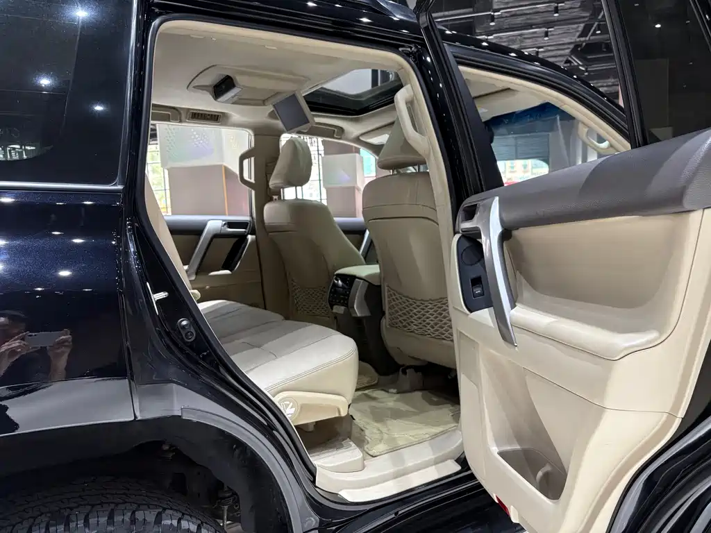 Toyota Prado 2018 — фото 8