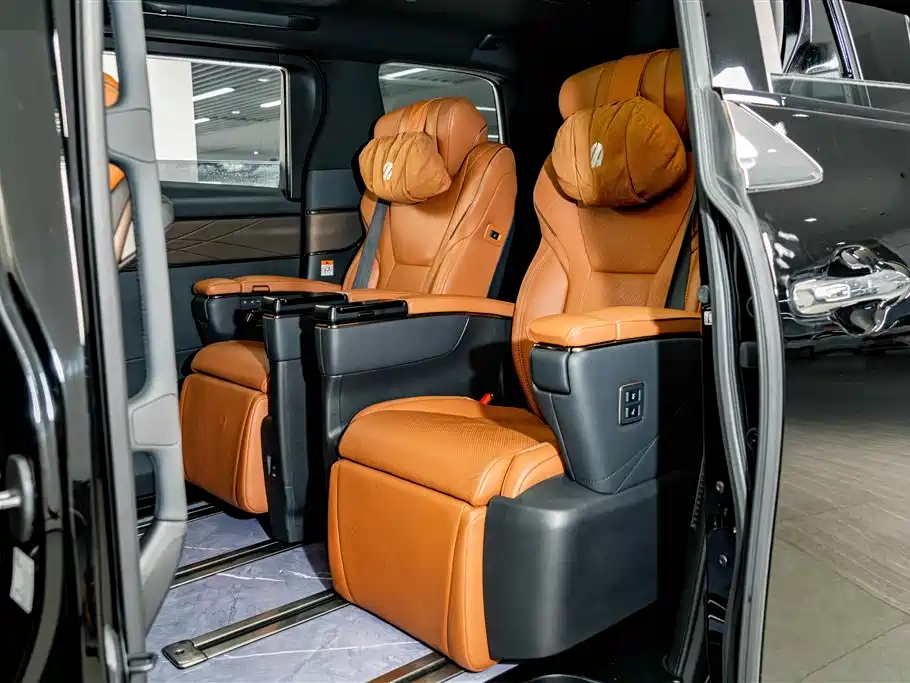 Toyota Alphard 2024 — фото 21
