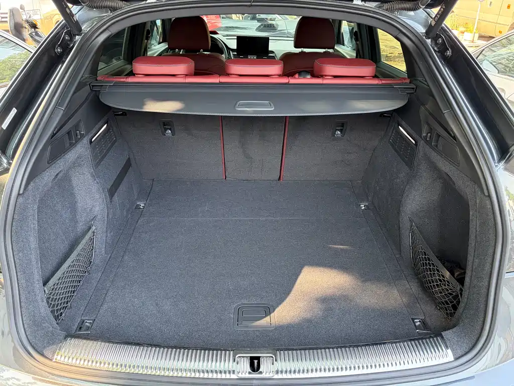 Audi Q5L Sportback 2022 — фото 30