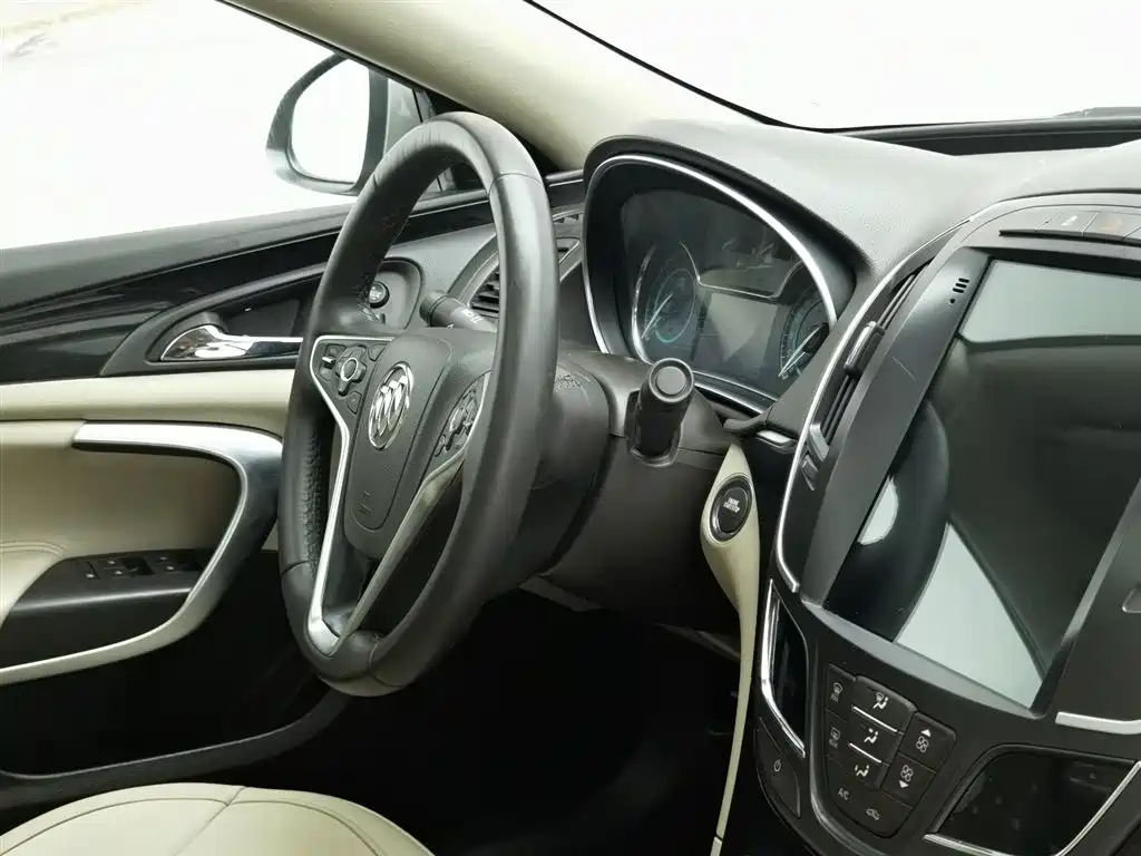 Buick Regal 2015 — фото 22