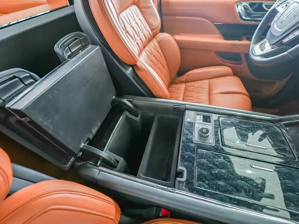 Lincoln Navigator — фото 15