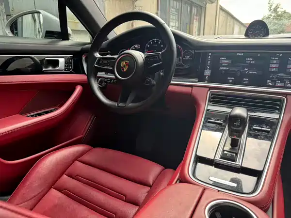 Porsche Panamera 2019