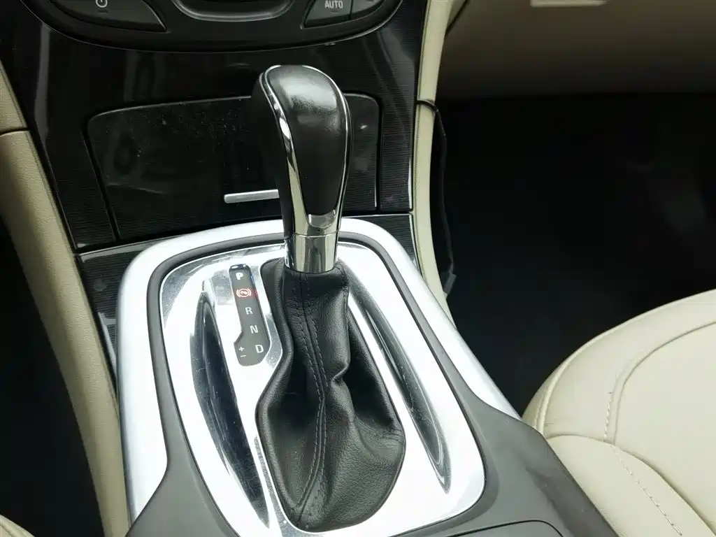 Buick Regal 2015 — фото 13