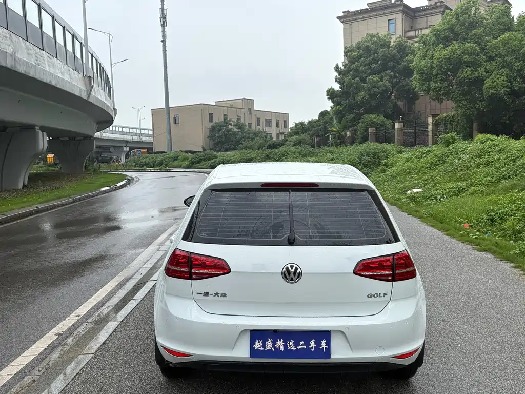 Volkswagen Golf 2015