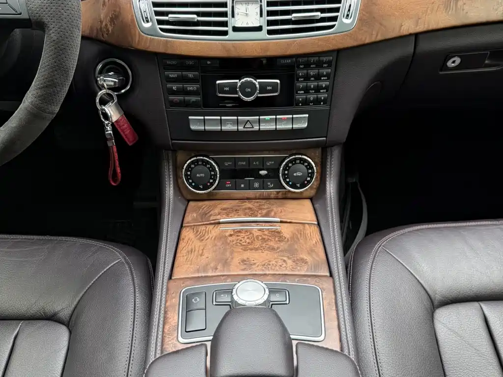 Mercedes-Benz CLS 2015 — фото 13