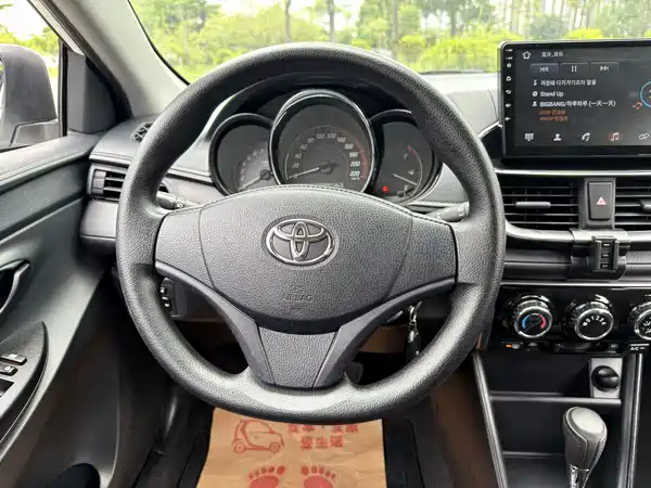 Toyota Yaris L 2020