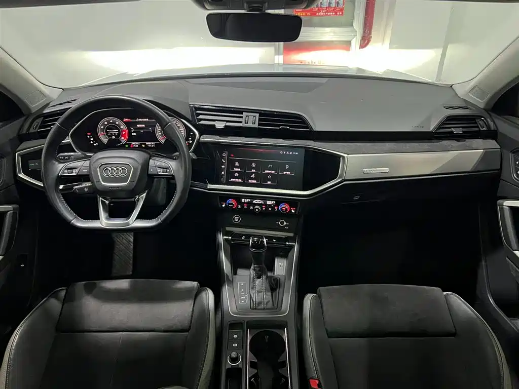 Audi Q3 2022 — фото 14