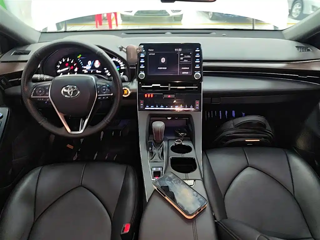 Toyota Avalon 2020 — фото 10